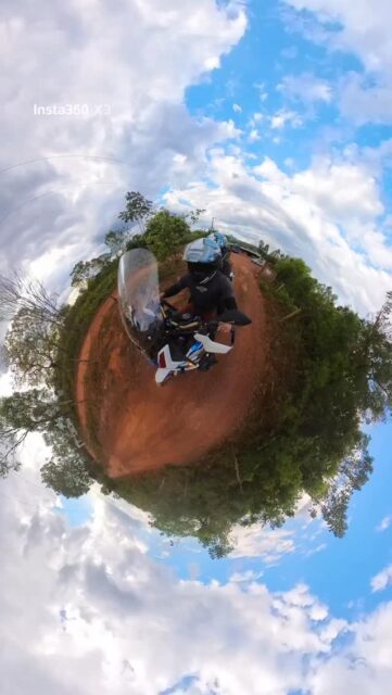 🏍️Desafio em 2 Rodas🏍️
Na estrada, a liberdade fala alto e o vento responde! 🌬️✨ Não há sensação melhor do que acelerar e sentir cada instante, cada curva, cada brisa! 💨💙
É nesse momento que a alma se liberta e as preocupações ficam para trás. 🌍💫 Cada quilômetro é um convite ao desafio de viver intensamente e aproveitar o que a vida tem a oferecer!
Então, coloque seu capacete, sinta a adrenalina e deixe a liberdade te guiar! 🏍️🩵
Qual foi a sua maior aventura ou desafio sobre duas rodas? Compartilhe nos comentários! 👇🏽💬
#desafioem2rodas #liberdadesobreduasrodas #aventurasincríveis #vivaintensamente